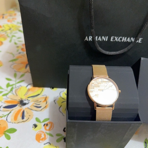 Rose Gold Mesh Strap Watch - Picture 2 of 6